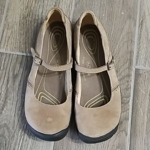 Relisted KEEN Delancey Mary Jane Leather